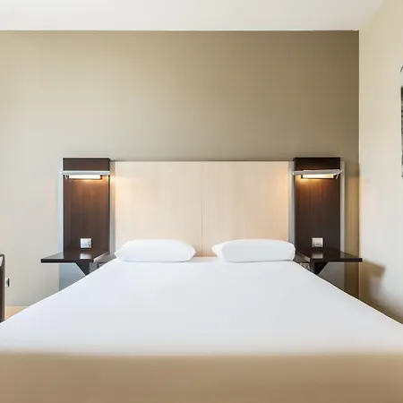 Hotel Ilunion Auditori 3*