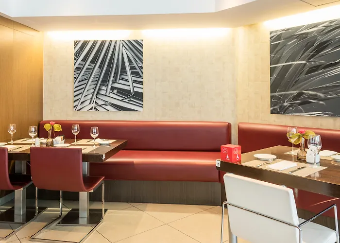 Ilunion Auditori Hotel